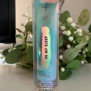 NWT VS Recovery Sleeping Mask with Cucumber Water